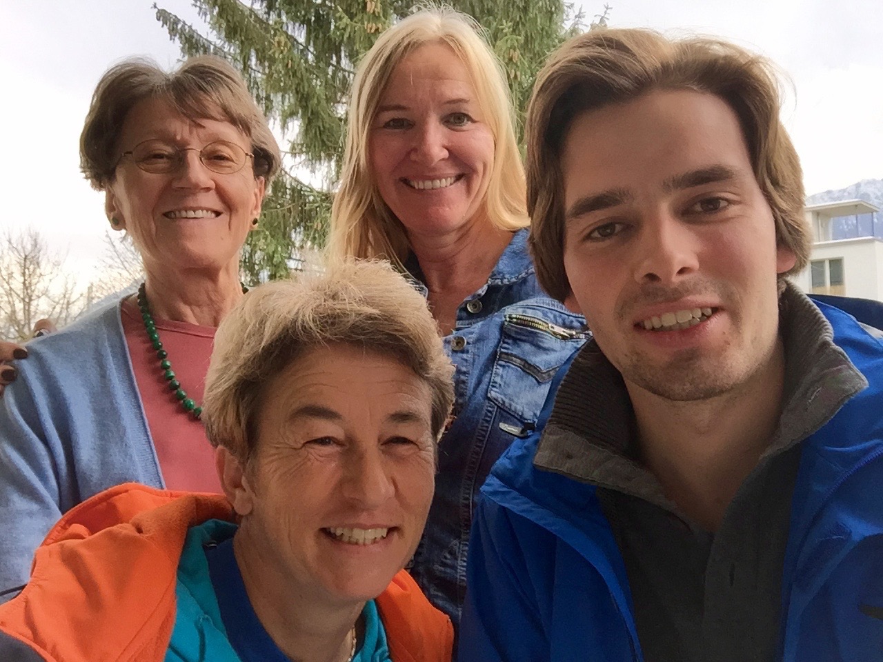 Im Bild (von links): Barbara Tschopp, Blanca Thurian, Fabienne Ayer, Elias Rüegsegger.