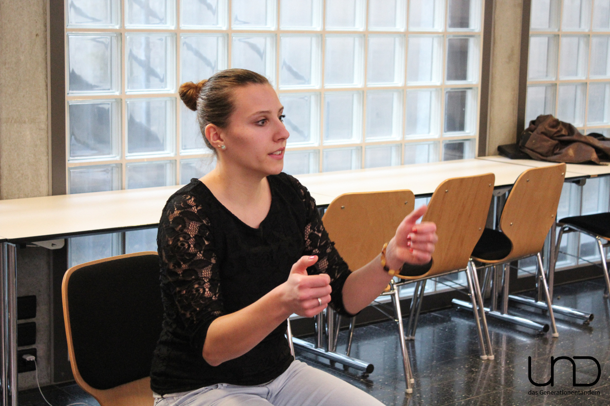 ...die anderen sind schon fleissig unterwegs, wie Julia.