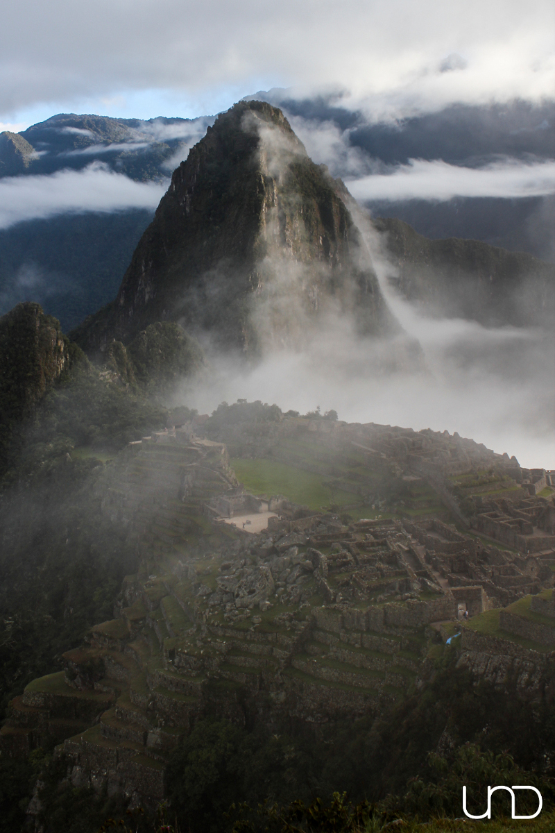 Panorama auf das imposante Inkastadt Machu Picchu