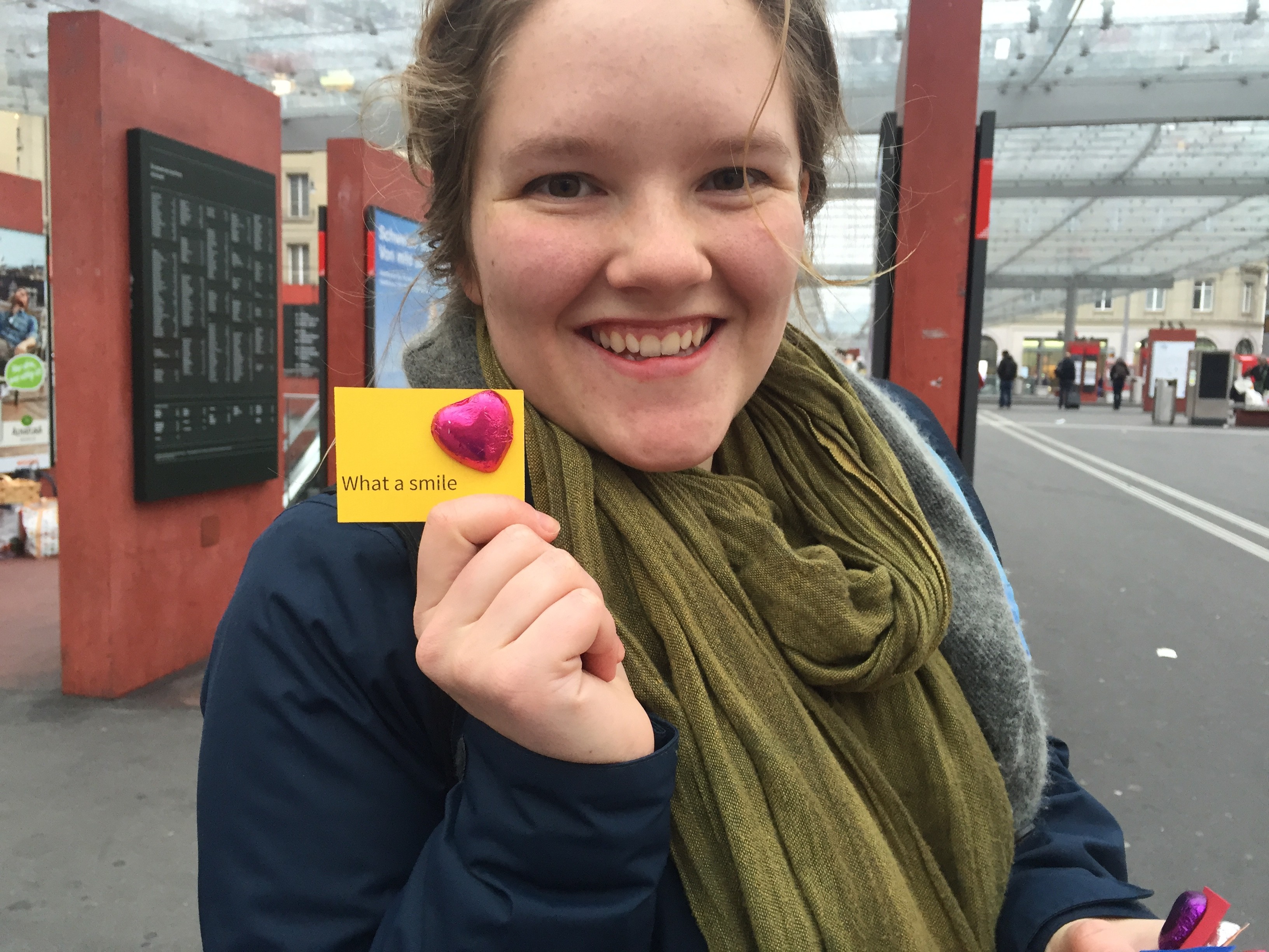 Jana Daepp ist die Initiantin der Kompliment-Verteil-Aktion. – Bild: er