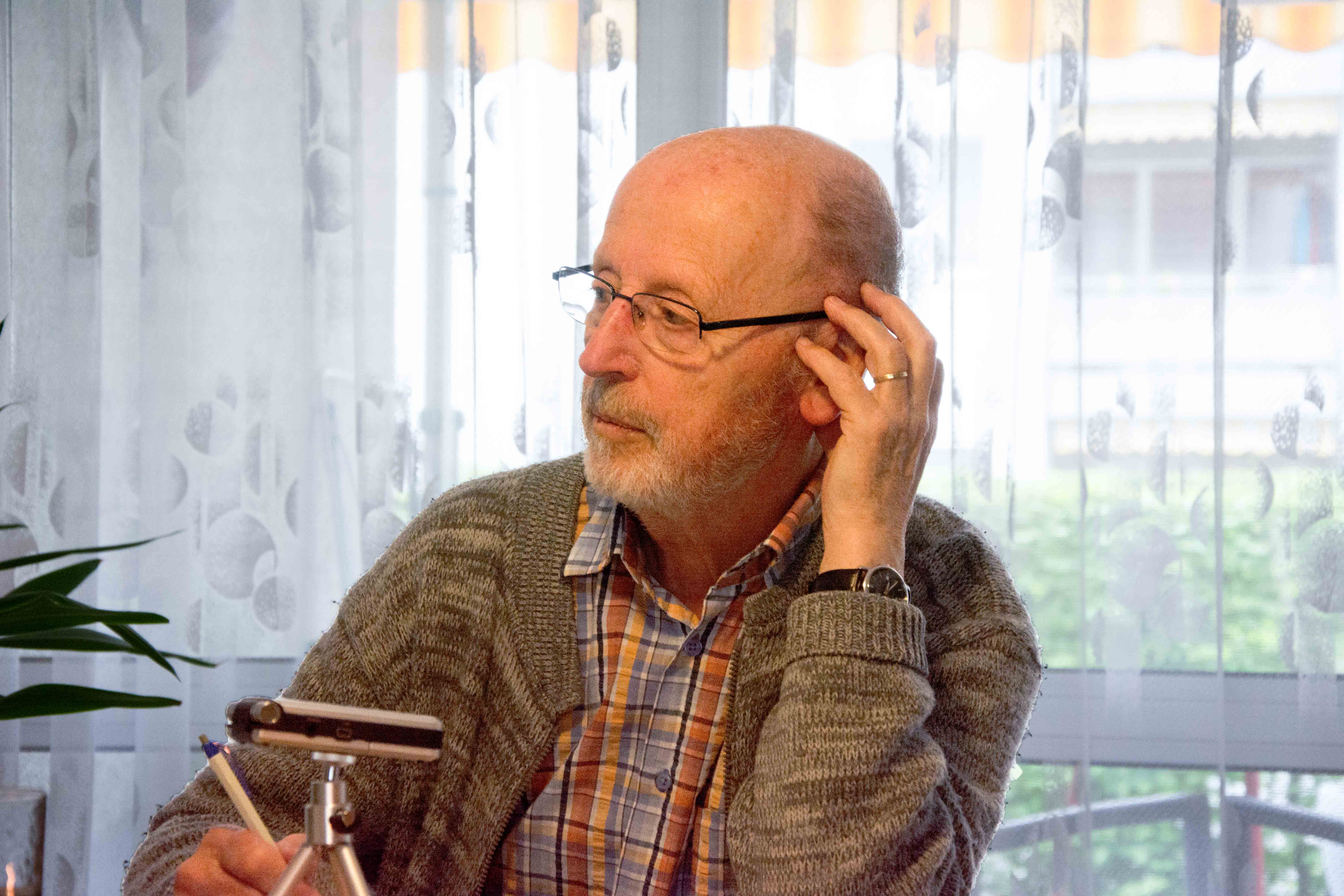 Werner Kaiser im Gespräch mit Annina Reusser. – Bild: Demian Thurian