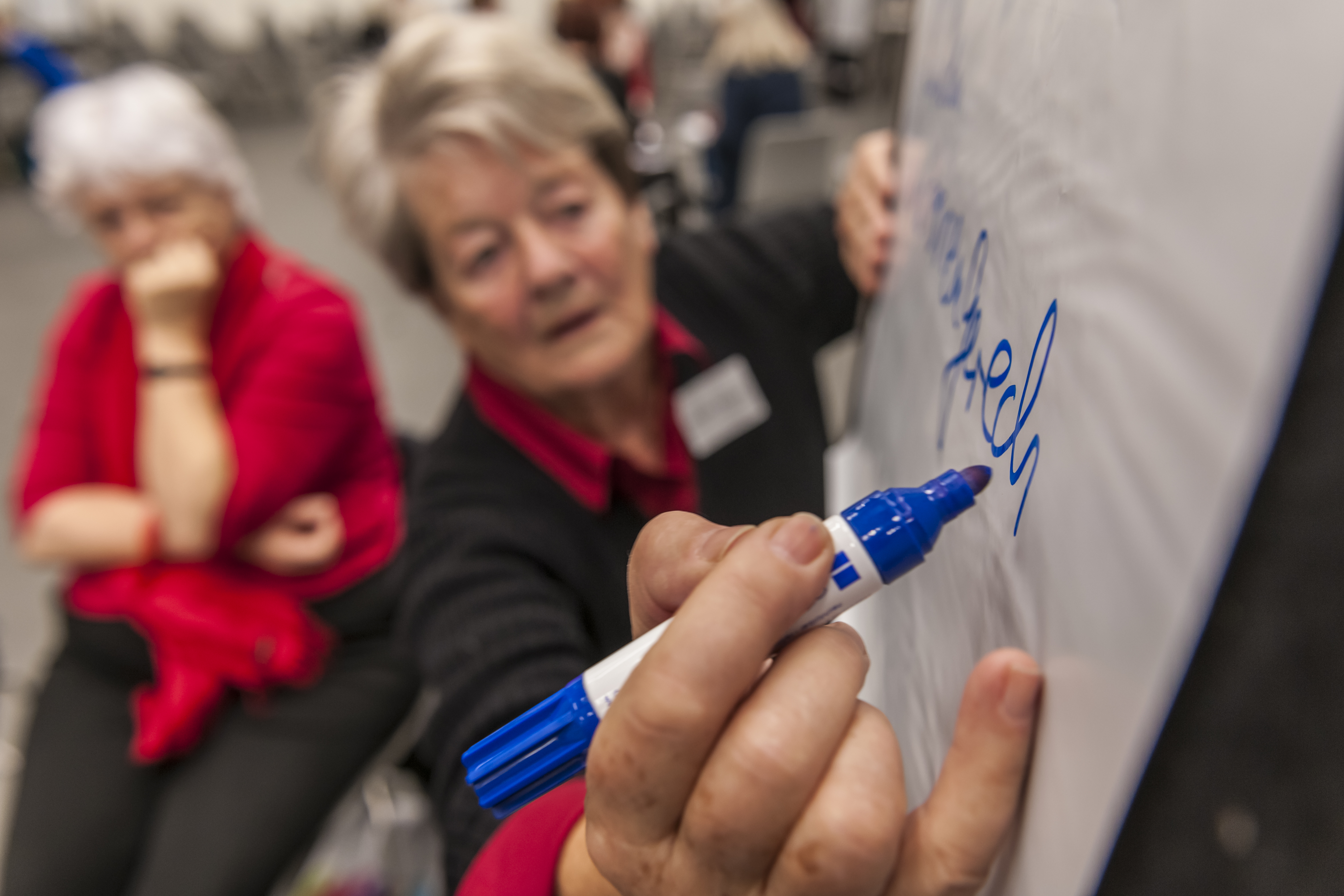 Debatte und Notizen. – Bild: Kathrin Schulthess