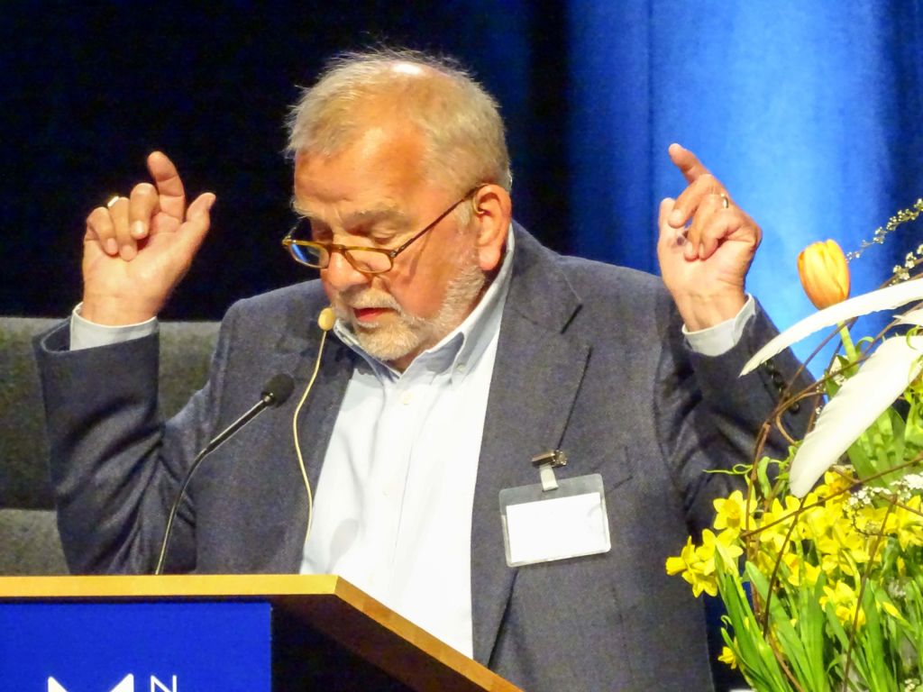 Rüdiger Safranski am Forum «Fokus Ethik». – Bild: Walter Winkler