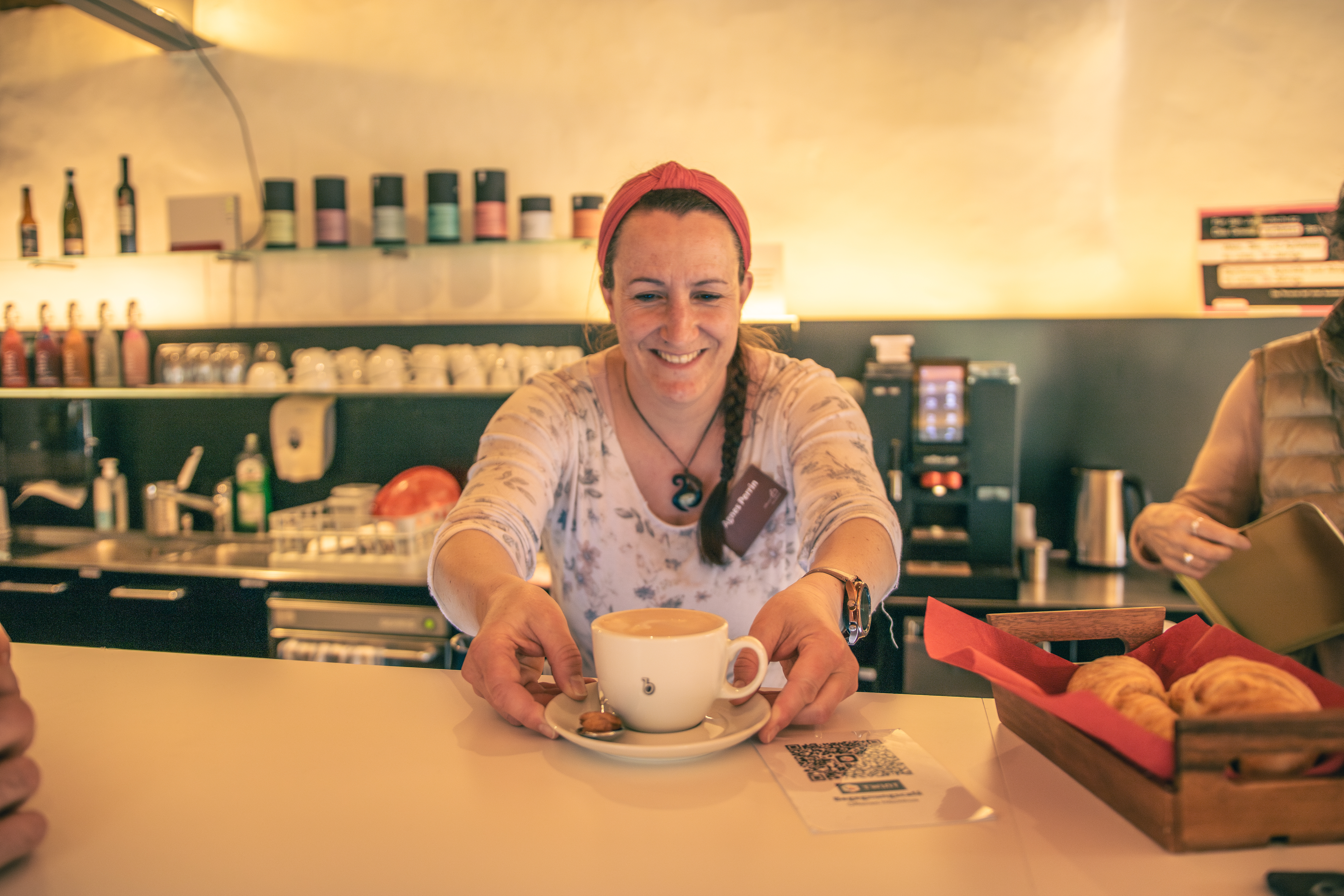 Der Mensch braucht zu essen, zu trinken und Beziehungen